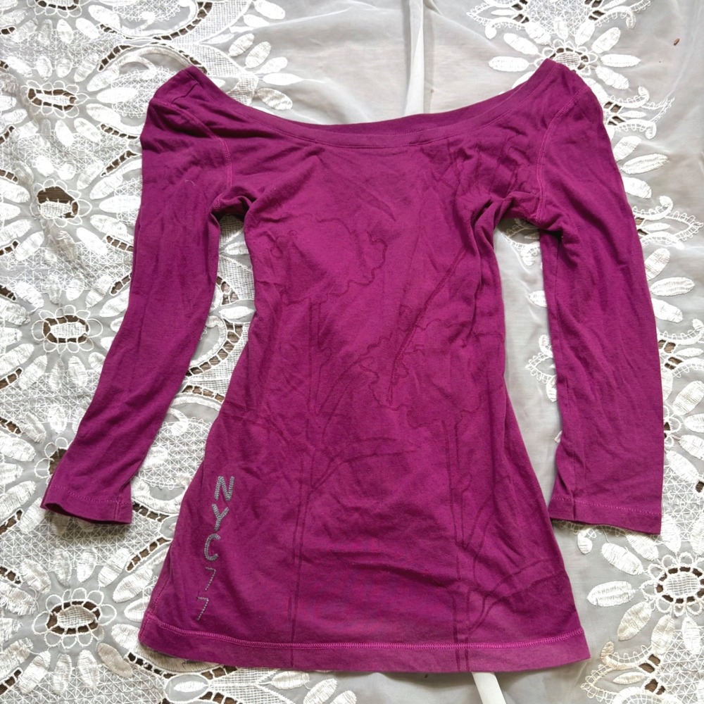 Y2K American Eagle Magenta Purple Scoop Neck NYC 77 Graphic Long Sleeve Top S